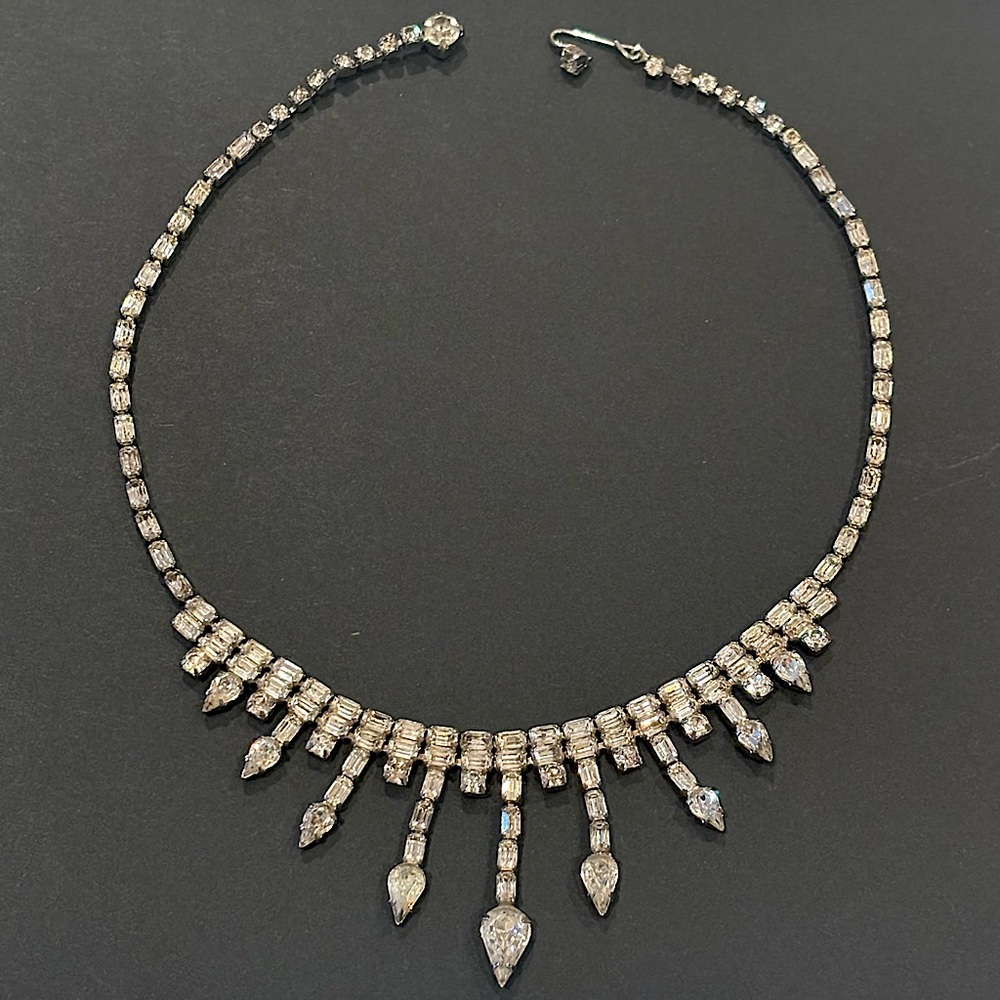 Vintage Glamorous Necklace